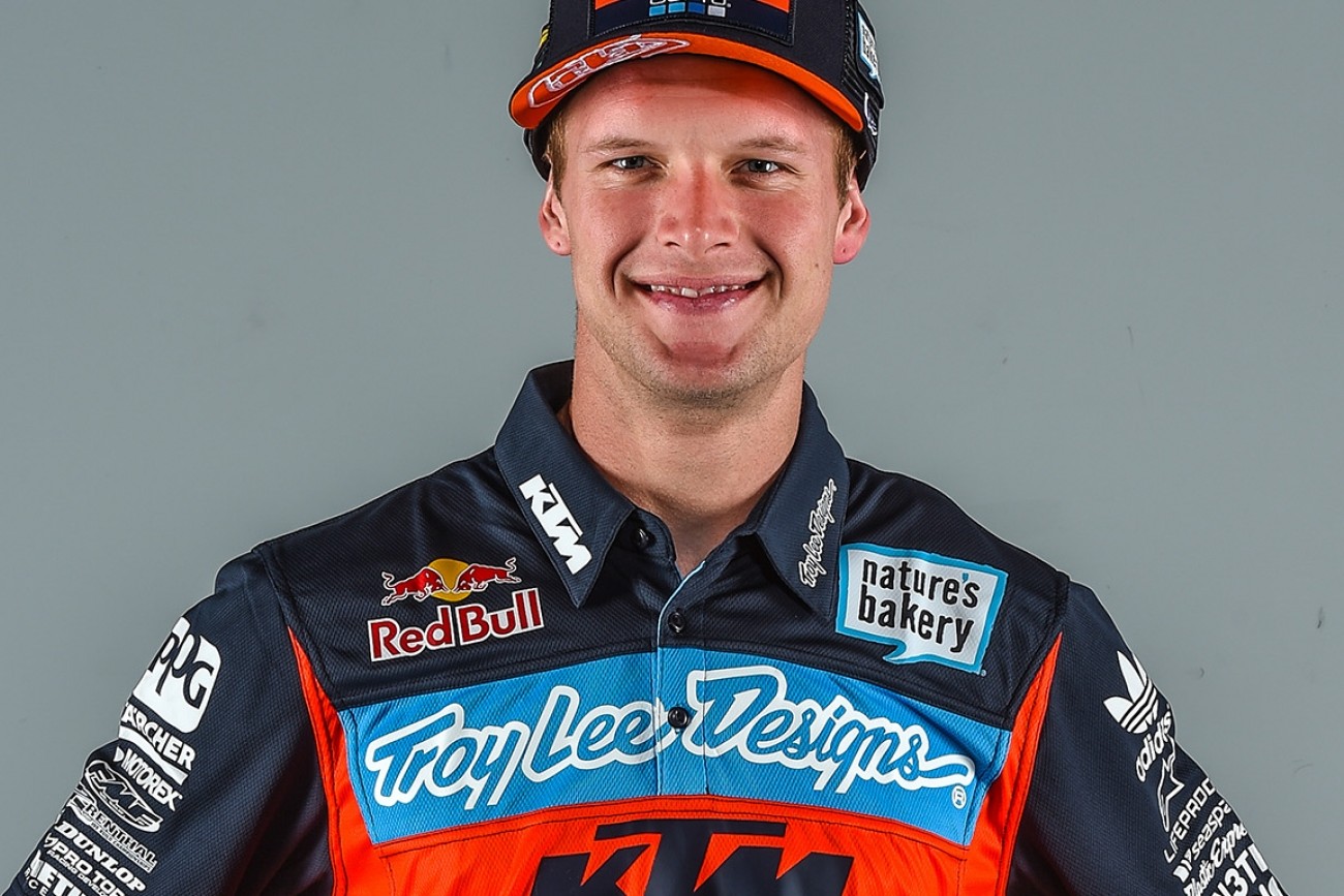What Is Going On In This Shane McElrath Photo?